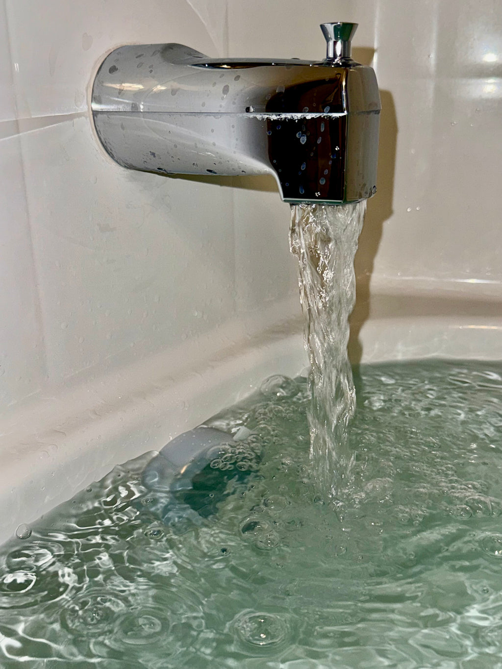 Tub Tie™ Overflow Drain Cover